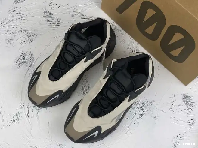 Boost Yeezy Bone FY3729 Adidas 700 MNVN 0523
